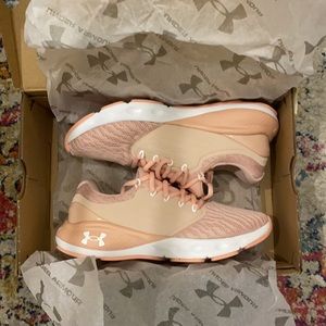 Under Armour running shoes size 6